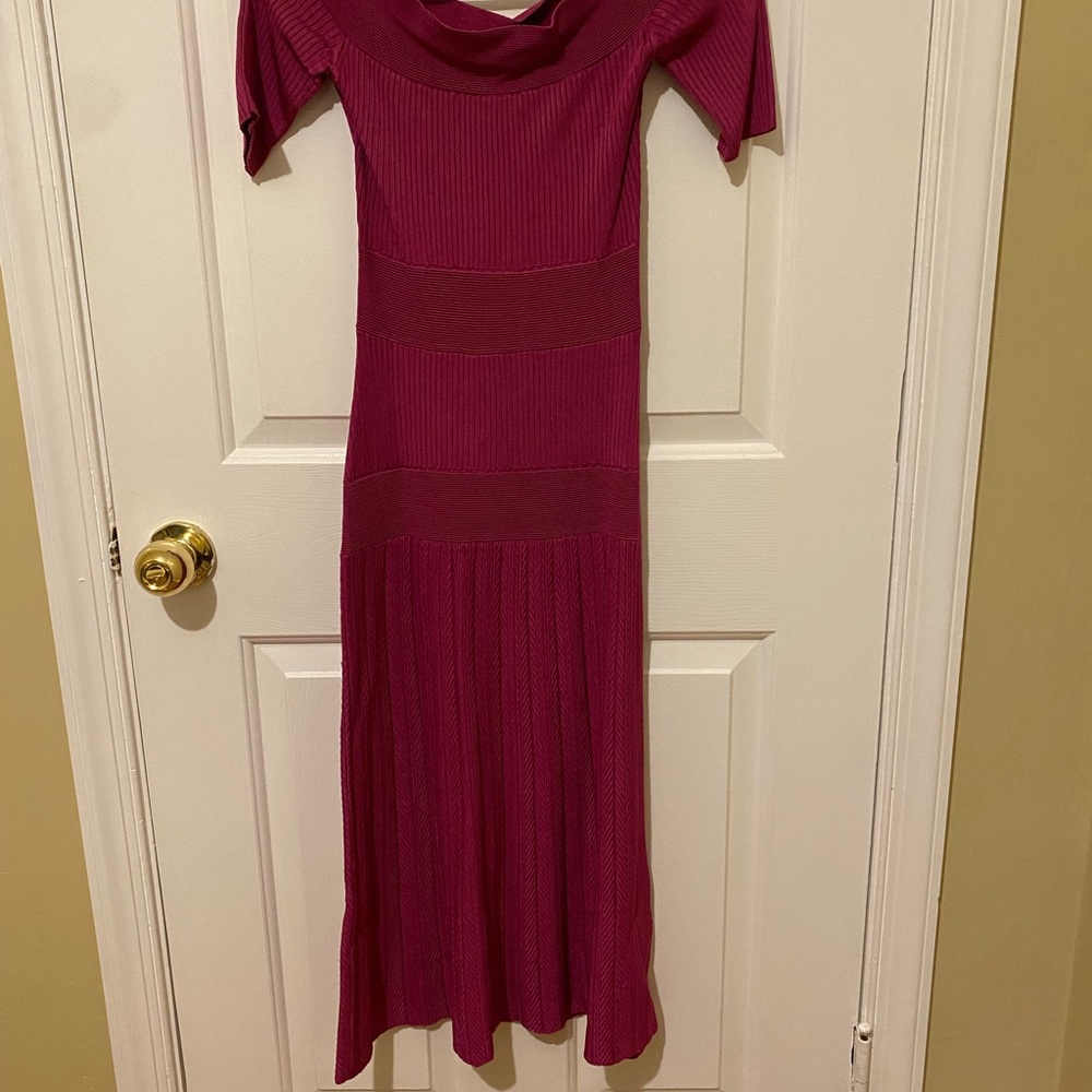 Bebe Tatiana dress in festival fuchsia